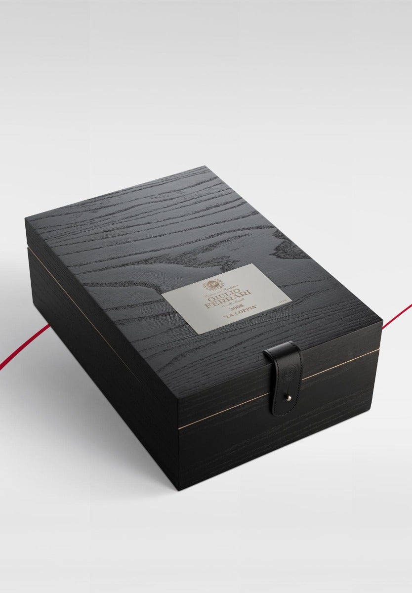 https://www.enotecalunelli.com/media/catalog/product/f/e/ferrari-la-coppia-2x0.75_02.jpg