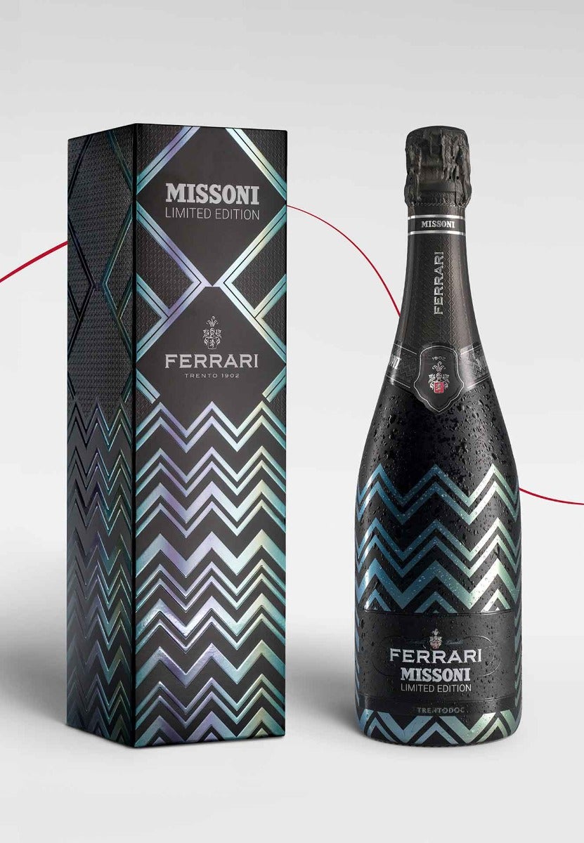 https://www.enotecalunelli.com/media/catalog/product/f/e/ferrari-missoni-limited-edition_0.75_astuccio-c__09.jpg