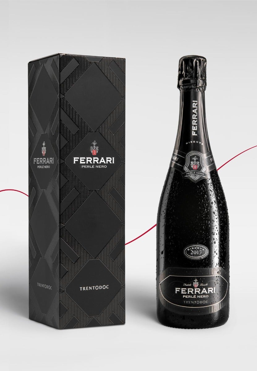 https://www.enotecalunelli.com/media/catalog/product/f/e/ferrari-perle-nero-0.75_astuccio_04.jpg