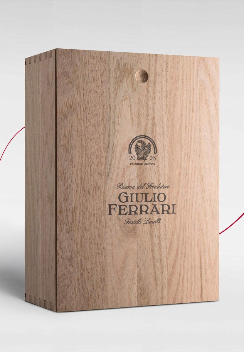 https://www.enotecalunelli.com/media/catalog/product/g/i/giulio-ferrari-0.75-cofanetto-legno-x2-2002__01_1.jpg
