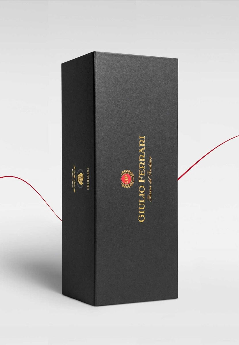 https://www.enotecalunelli.com/media/catalog/product/g/i/giulio-ferrari-riservadelfondatore-0.75-cofanetto__04.jpg