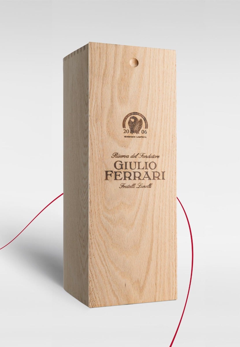 https://www.enotecalunelli.com/media/catalog/product/g/i/giulio_limited-06mag_chiusa_02.jpg