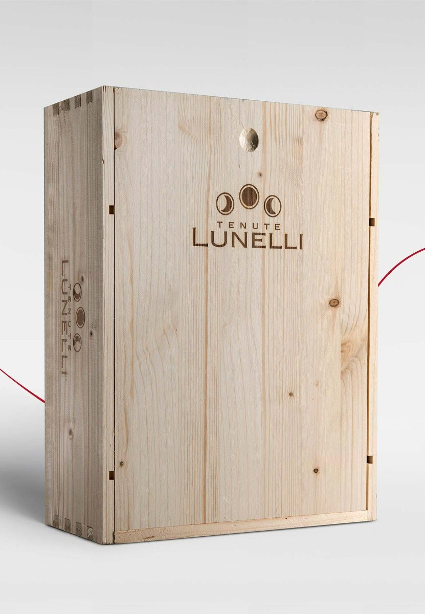 https://www.enotecalunelli.com/media/catalog/product/t/e/tenute-lunelli-cassetta-legno-3x0.75__08.jpg